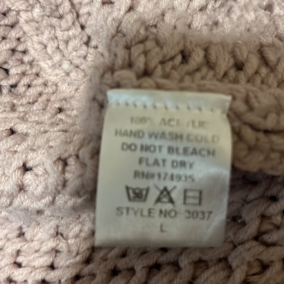 Cable Knit cardigan - Picture 14 of 14